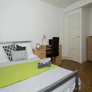 Trendy Rooms For Students Only, Southwark Park - Sk , London United Kingdom