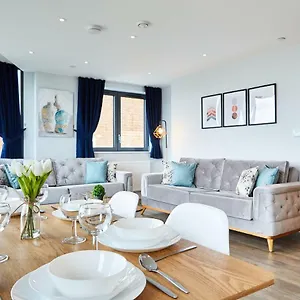 Elegant Luxury , London United Kingdom